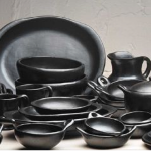 black pottery