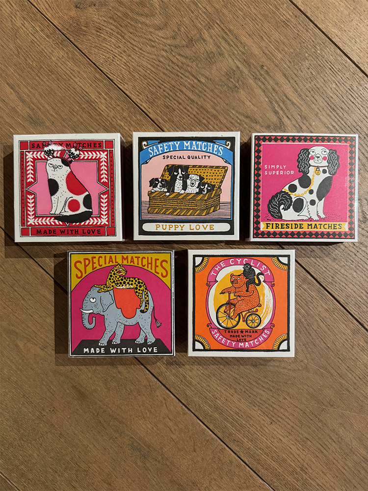 luciferdoosje vierkant van Archivist hond / kat